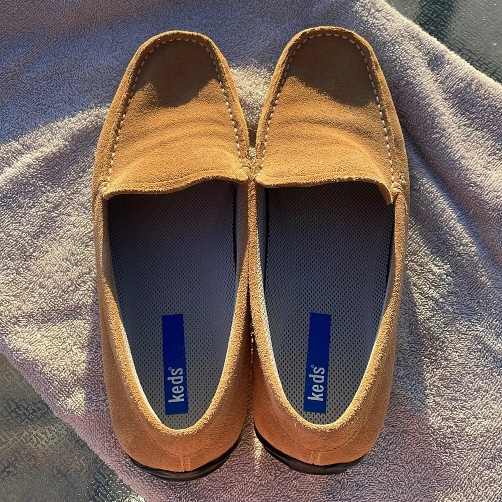 Women’s Ked suede moccasins sz 10. Light tan with rubber sole. Great condition.